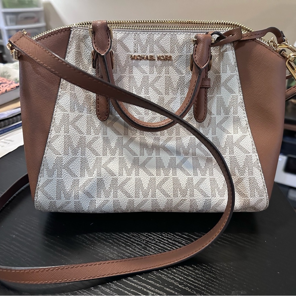 Michael Kors Ciara Bag Like new